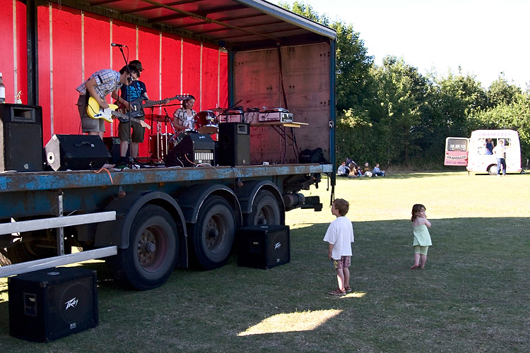 Service Users at Ruskin Park fun day (the audience was much bigger than this, but nobody else dared get as close)